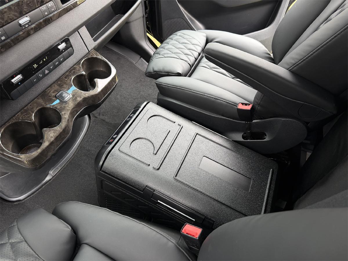 Mercedes-Benz Sprinter  2024