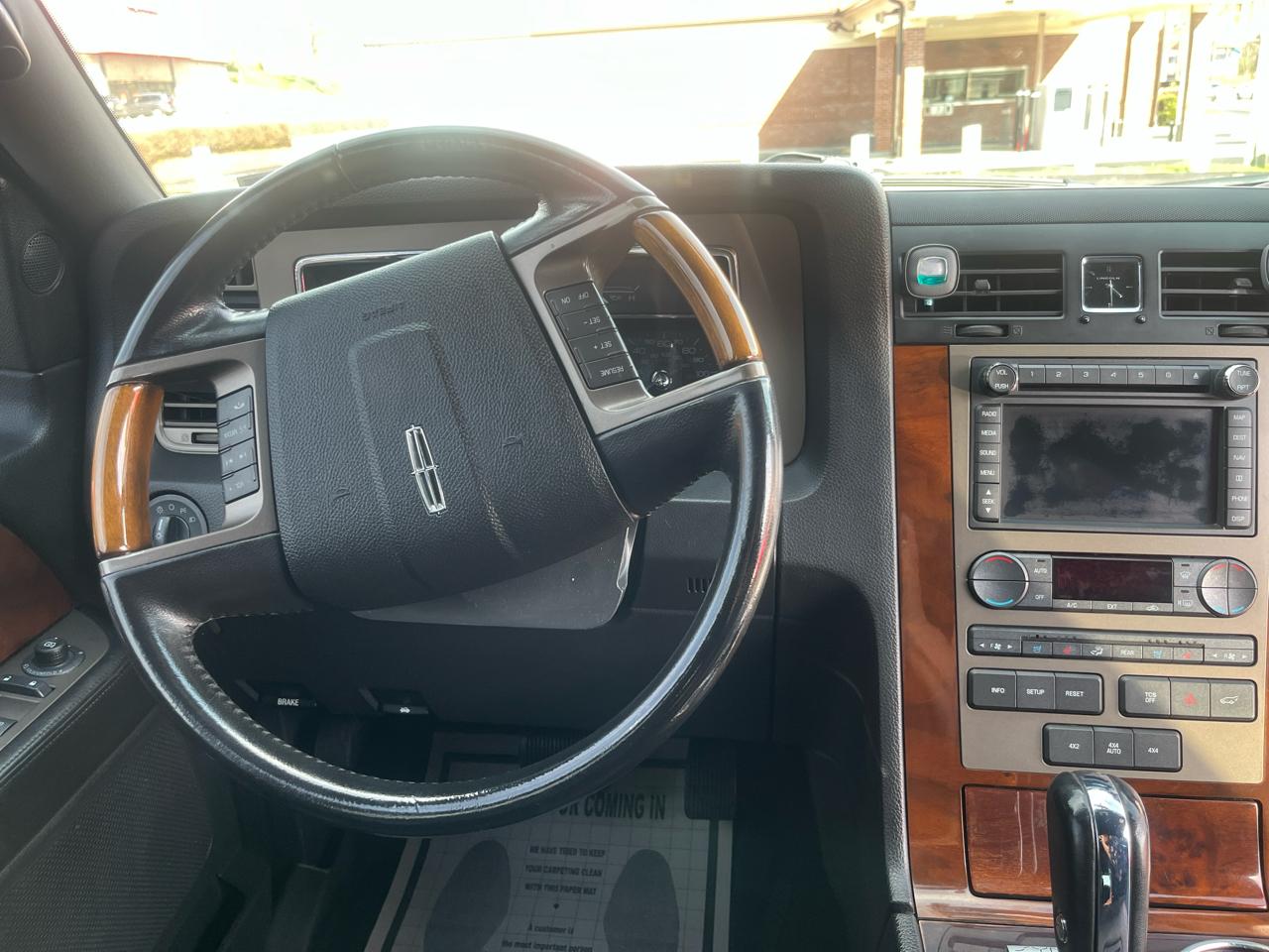 Lincoln Navigator L  2012