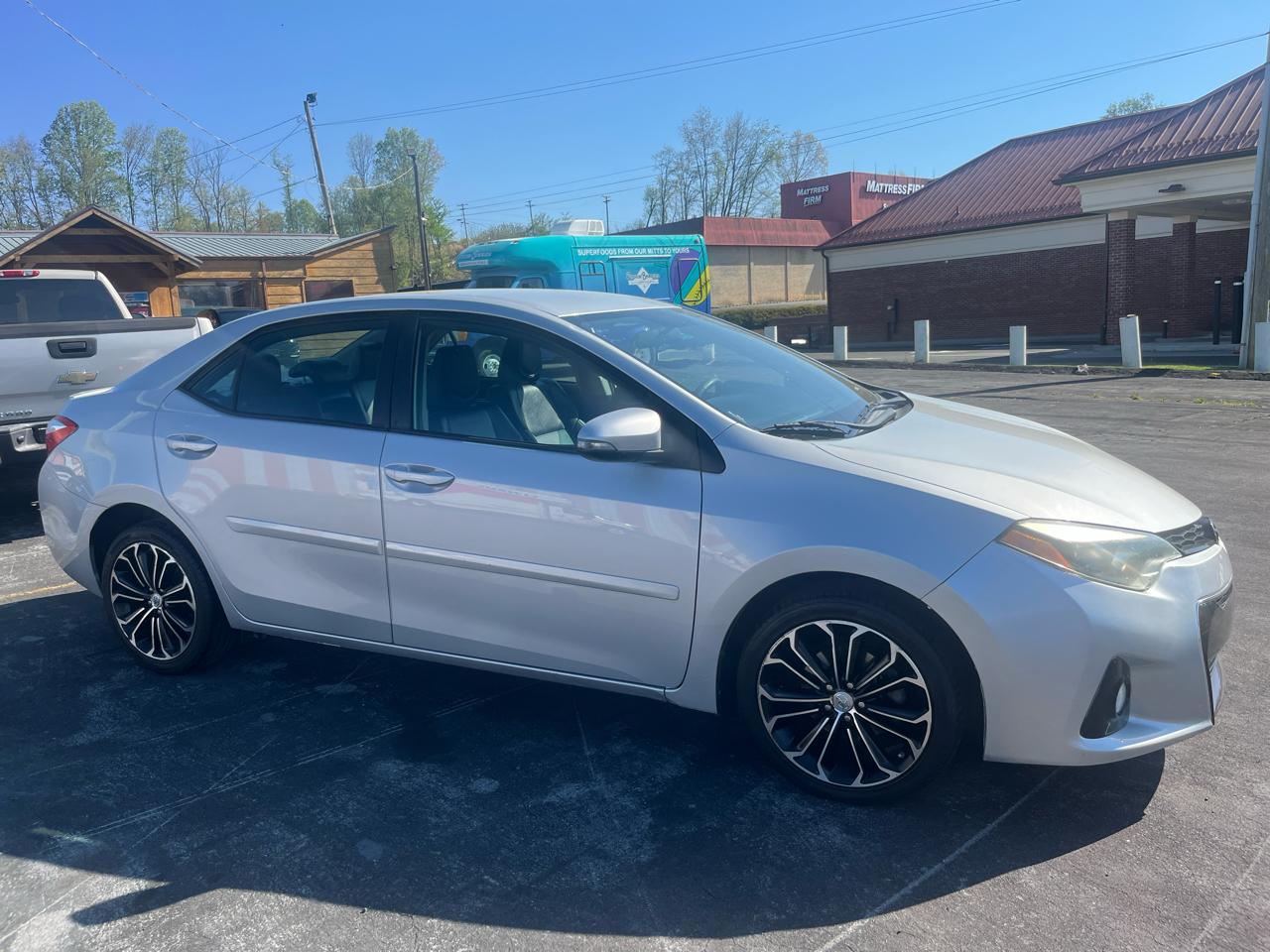 Toyota Corolla  2015