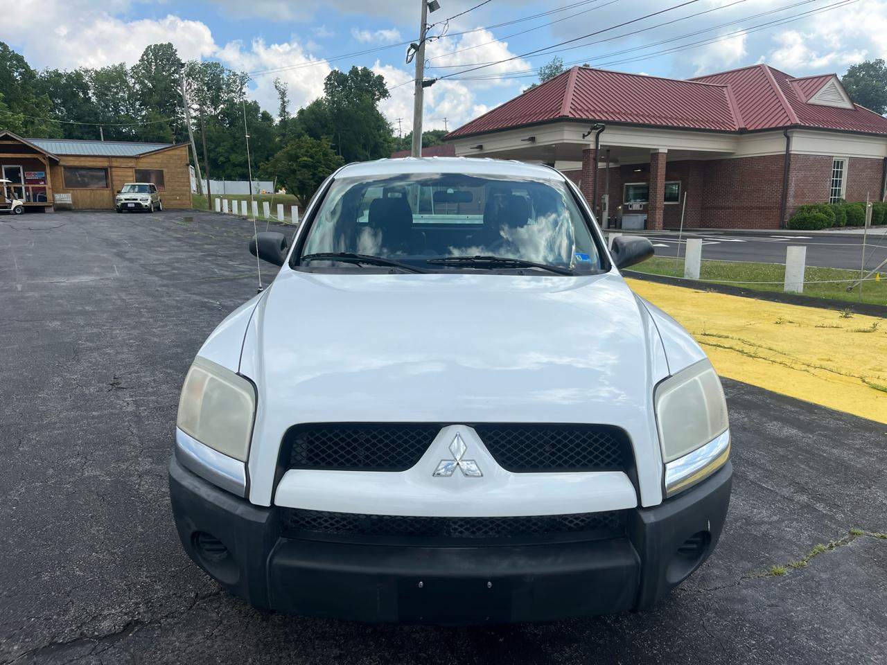 Mitsubishi Raider  2006
