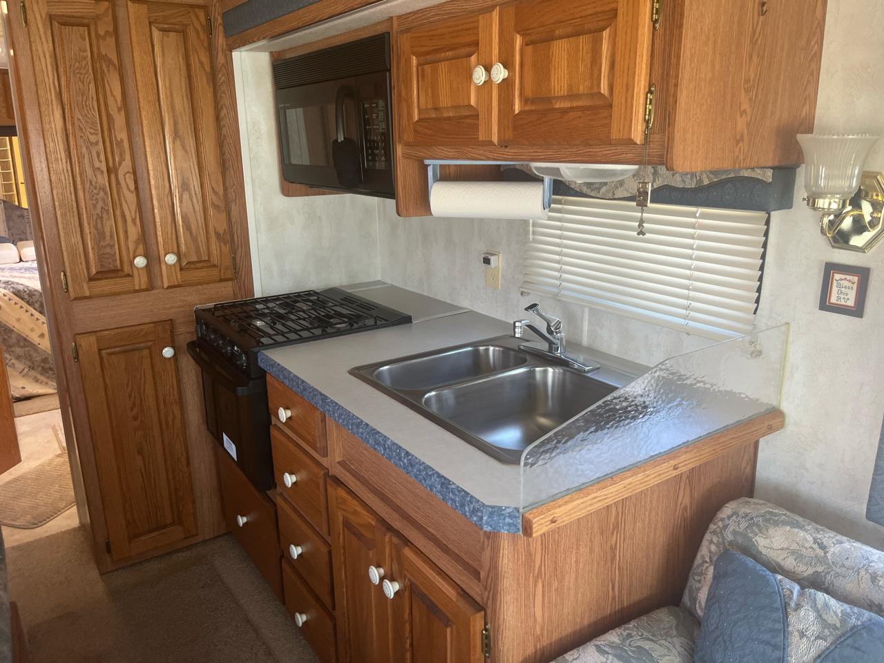 Ford Stripped Chassis Motorhome  2000