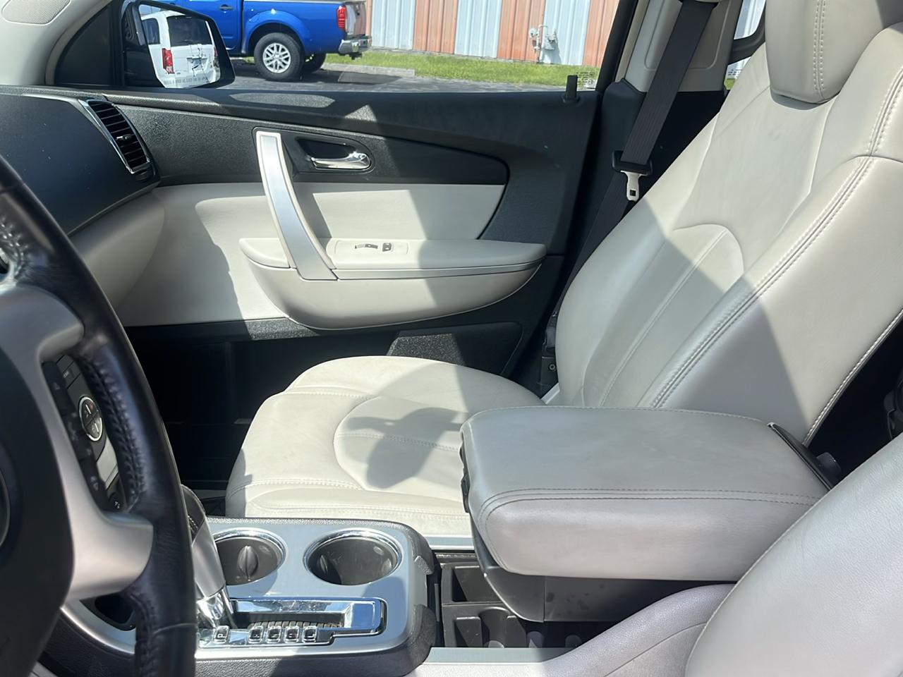 2009 GMC Acadia SLT2 - Photo 6