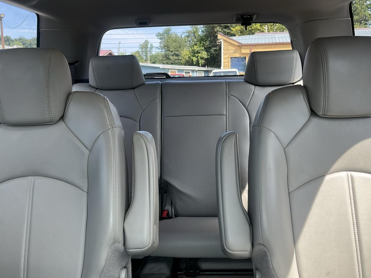 2009 GMC Acadia SLT2 - Photo 10