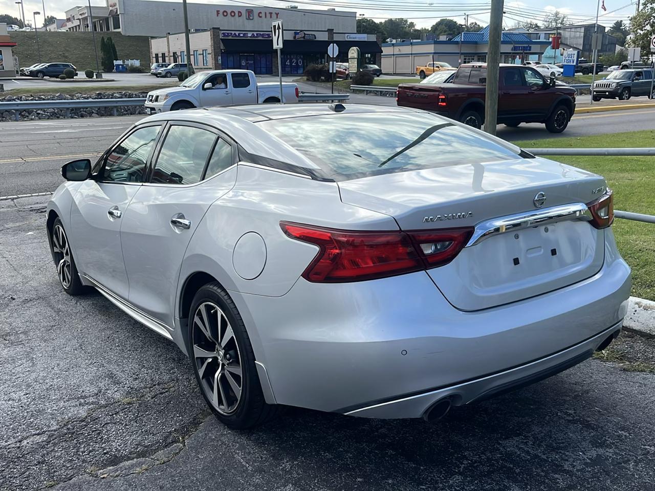 Nissan Maxima  2016