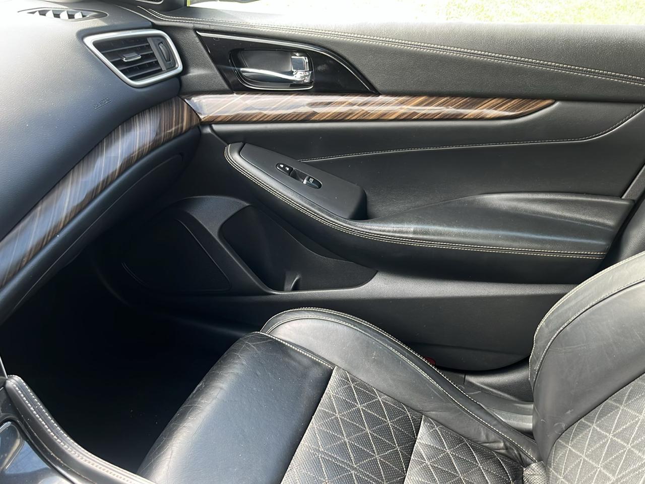 Nissan Maxima  2016