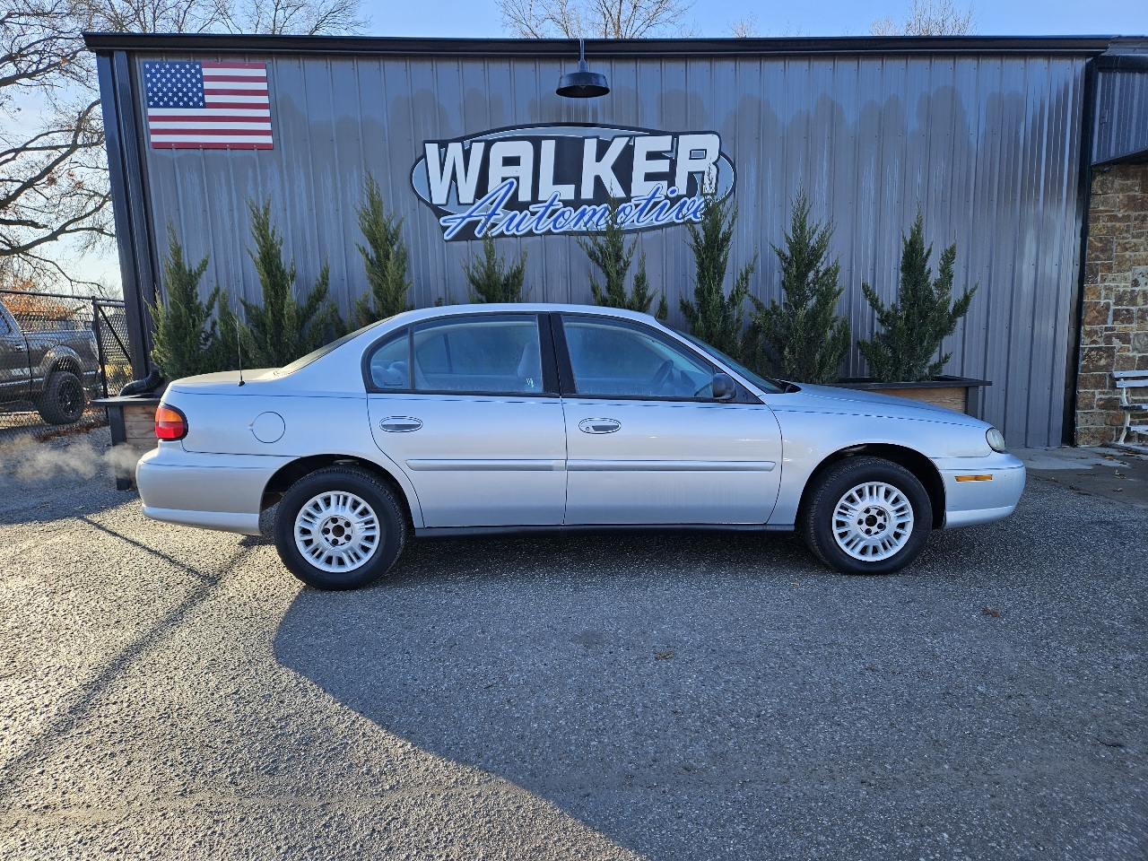 2001 Chevrolet Malibu Base's photo