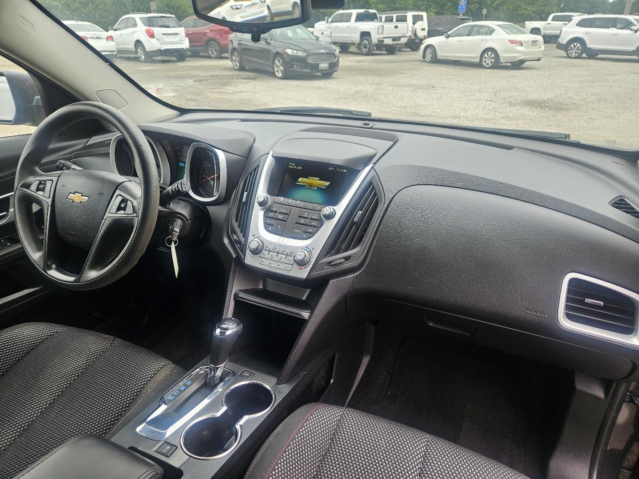 2016 Chevrolet Equinox LS - Photo 13