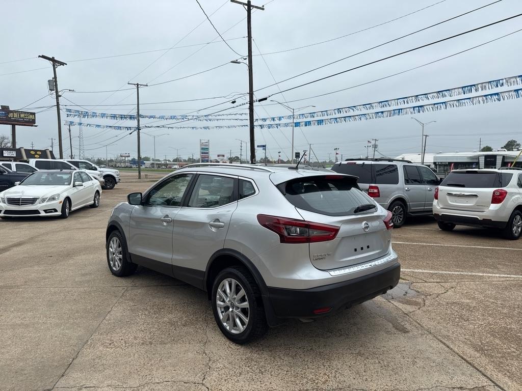 Nissan Rogue Sport FWD SV 2021