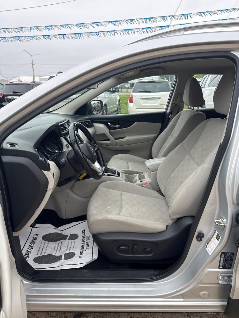 Nissan Rogue Sport FWD SV 2021