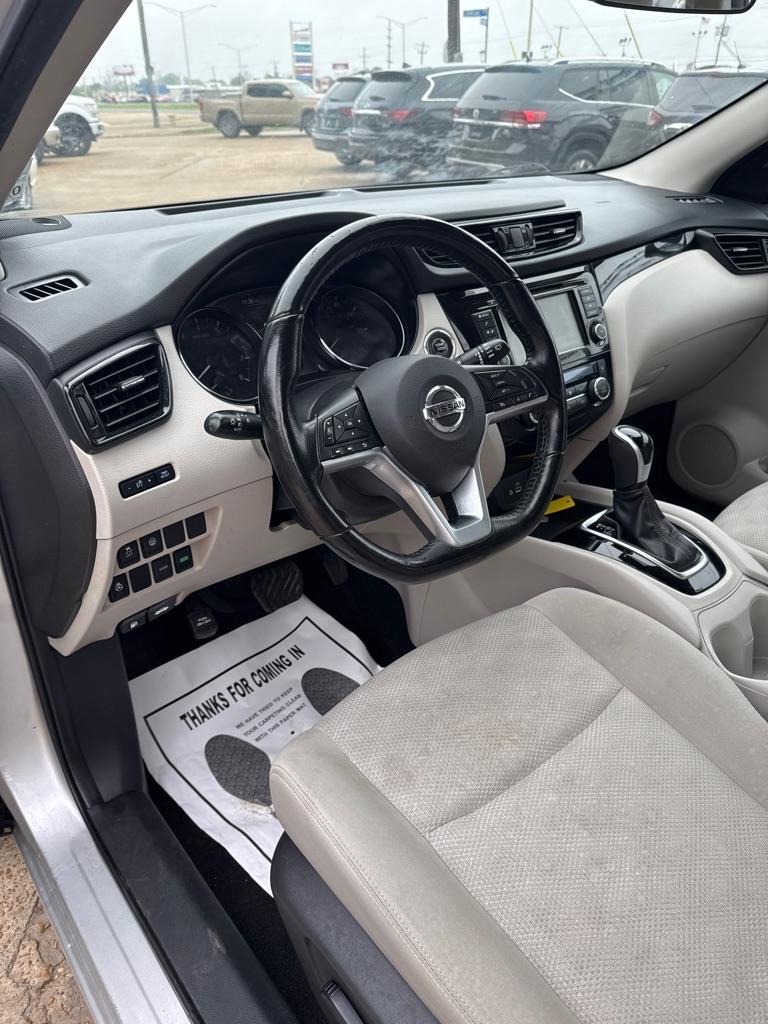 Nissan Rogue Sport FWD SV 2021