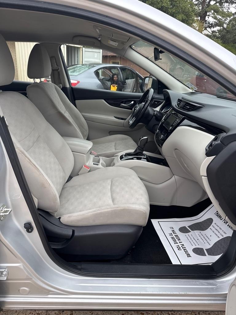 Nissan Rogue Sport FWD SV 2021