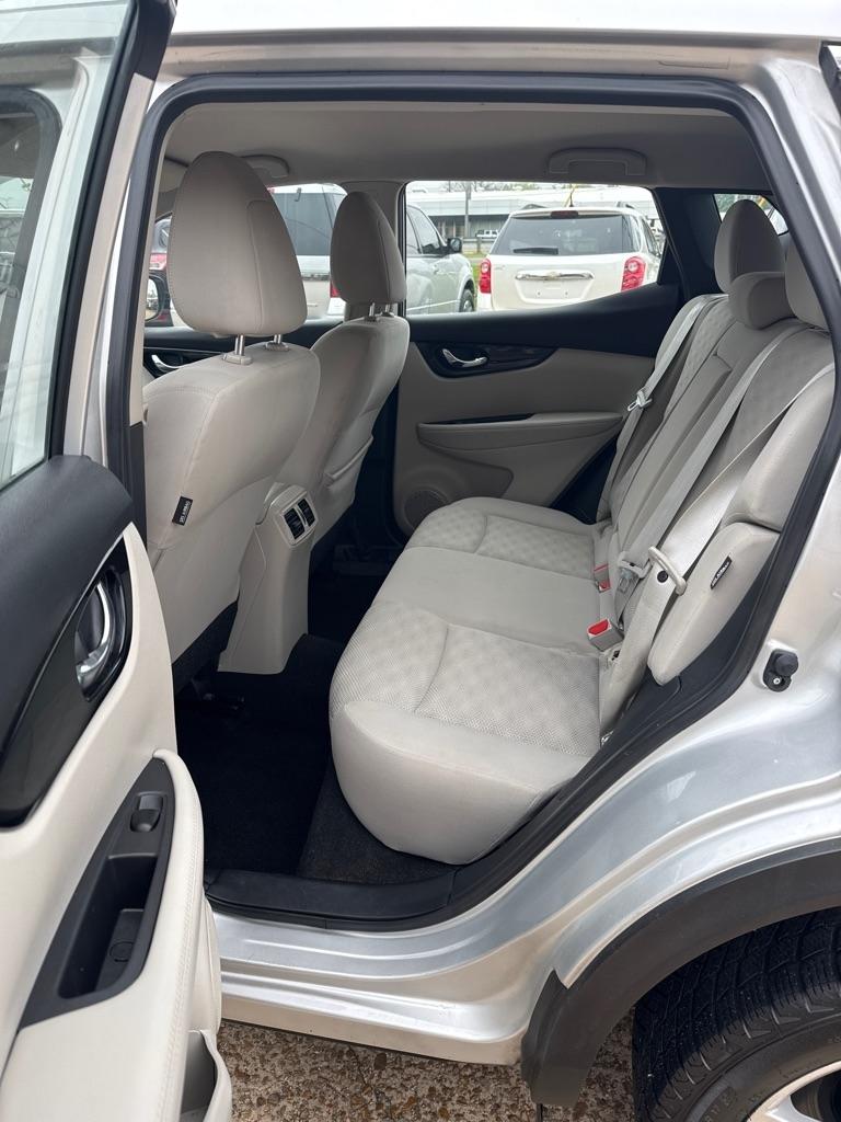 Nissan Rogue Sport FWD SV 2021