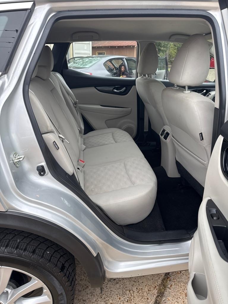 Nissan Rogue Sport FWD SV 2021