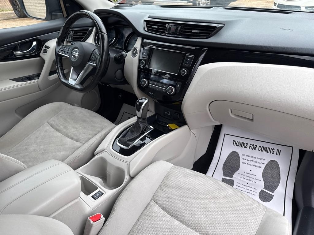 Nissan Rogue Sport FWD SV 2021
