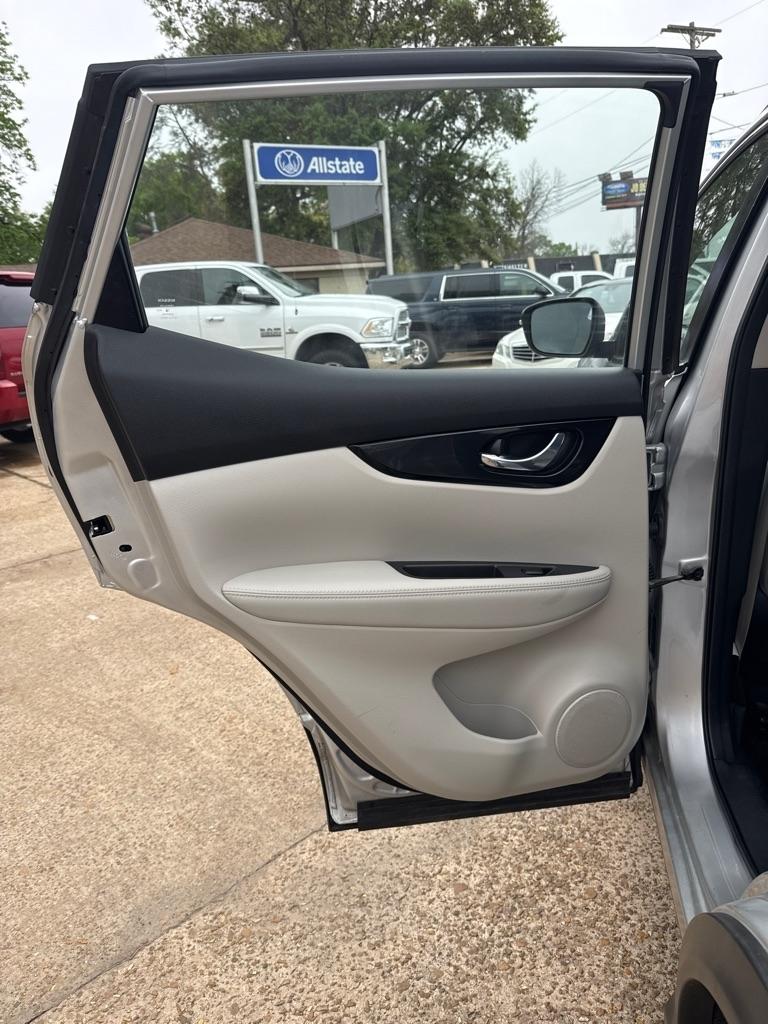 Nissan Rogue Sport FWD SV 2021