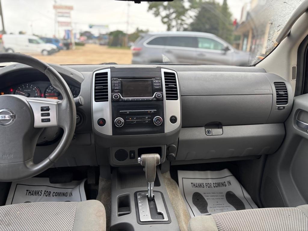 Nissan Frontier Crew Cab 4x2 SV V6 Auto 2018