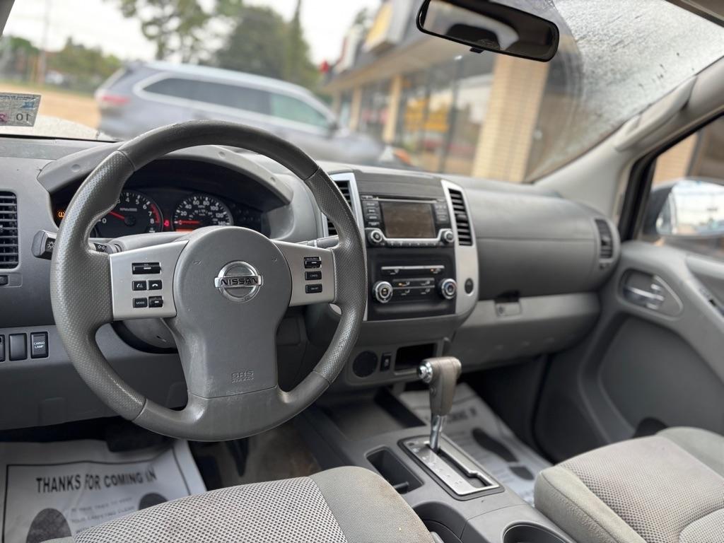 Nissan Frontier Crew Cab 4x2 SV V6 Auto 2018