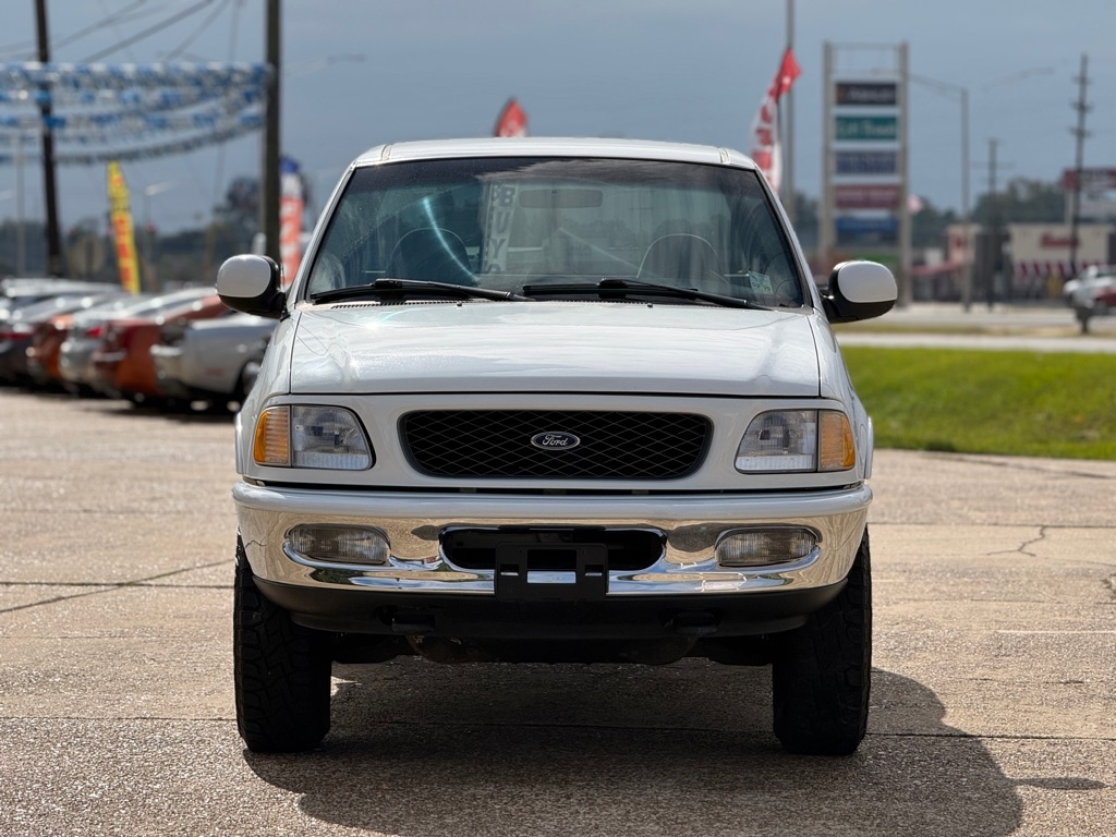 Ford F-150 4WD Reg Cab 126" XLT 1998