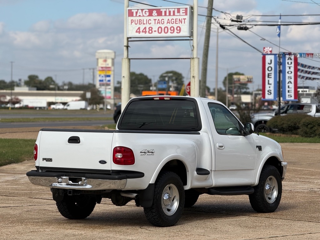 Ford F-150 4WD Reg Cab 126" XLT 1998