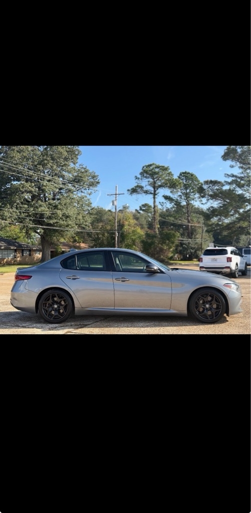 Alfa Romeo Giulia Sprint 2021