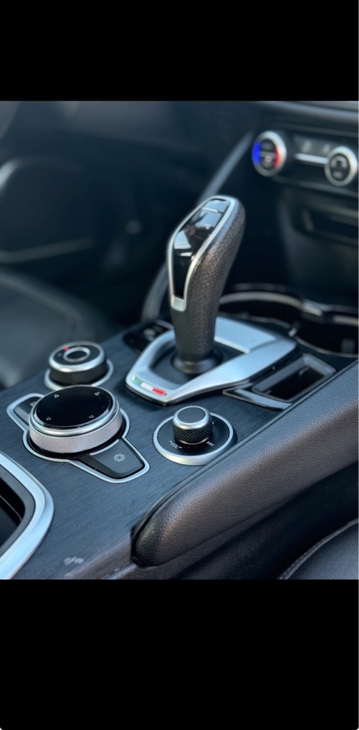 Alfa Romeo Giulia Sprint 2021