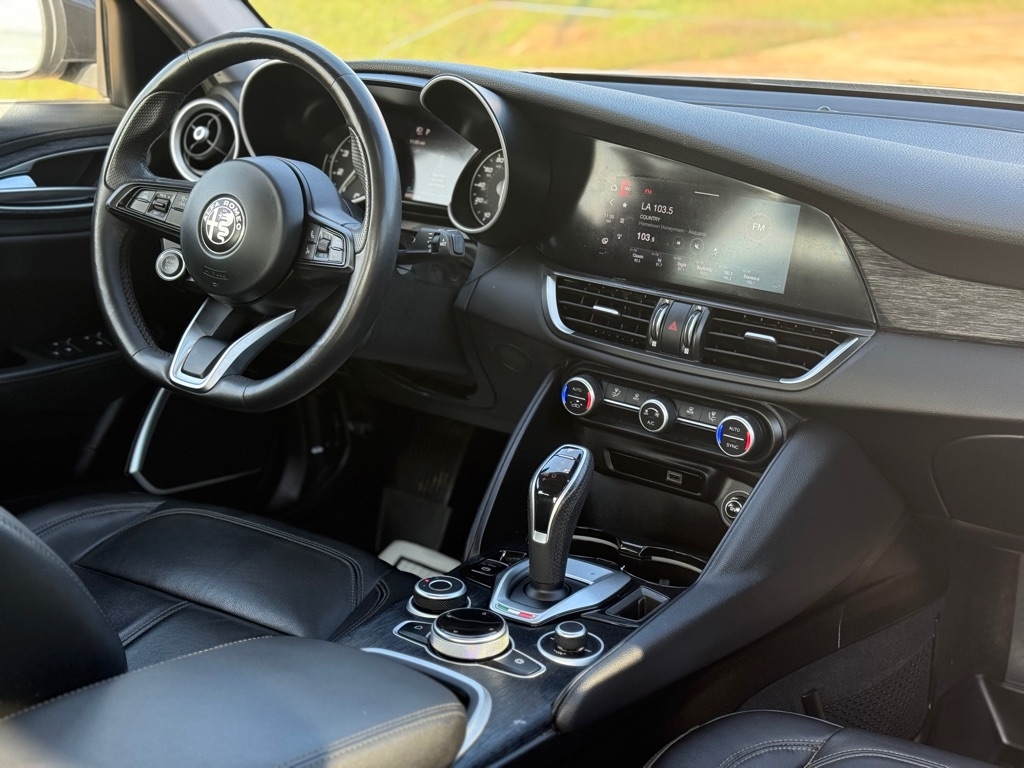 Alfa Romeo Giulia Sprint 2021