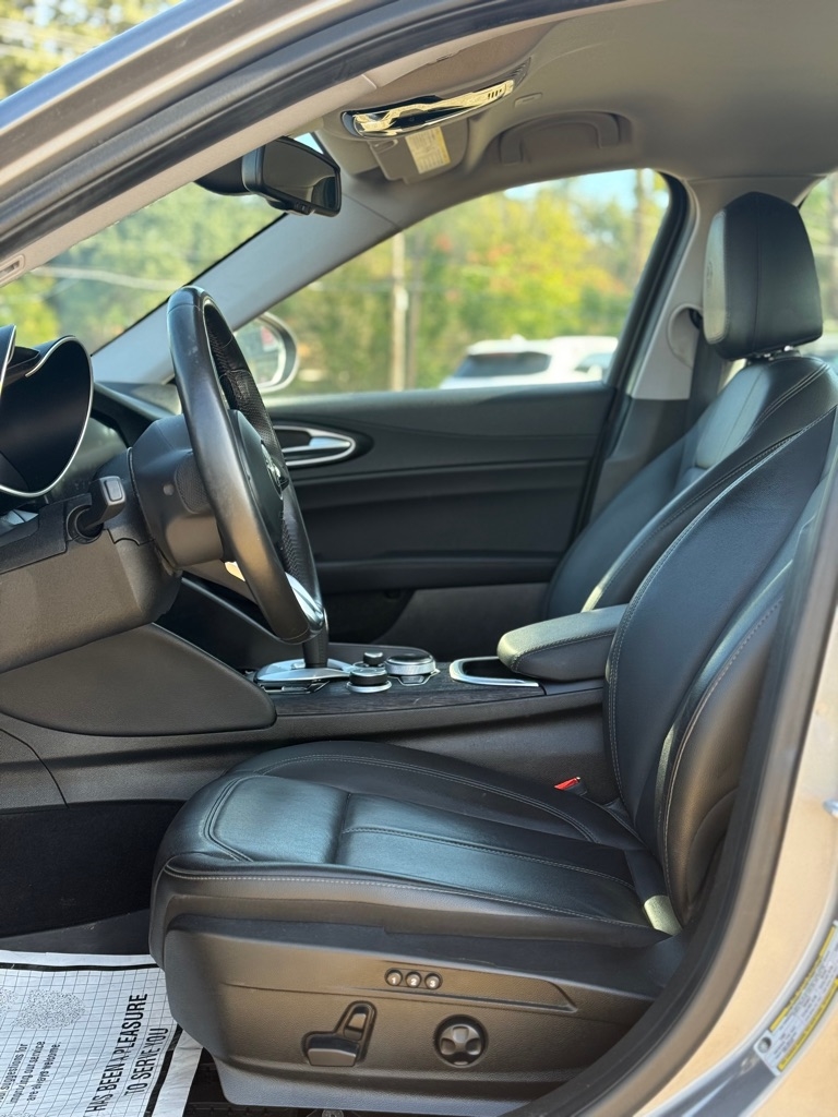 Alfa Romeo Giulia Sprint 2021