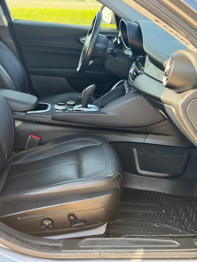 Alfa Romeo Giulia Sprint 2021