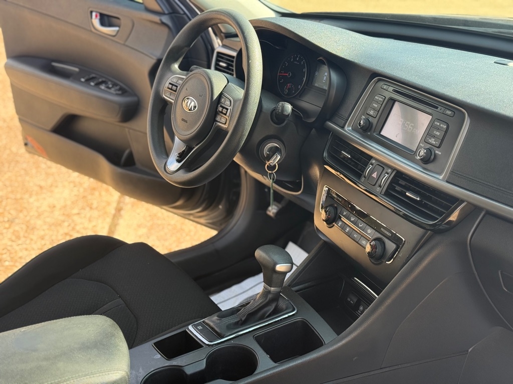 Kia Optima LX 2017