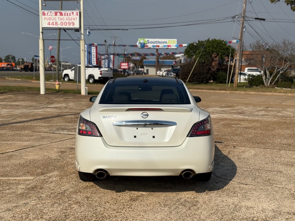 Nissan Maxima S 2014