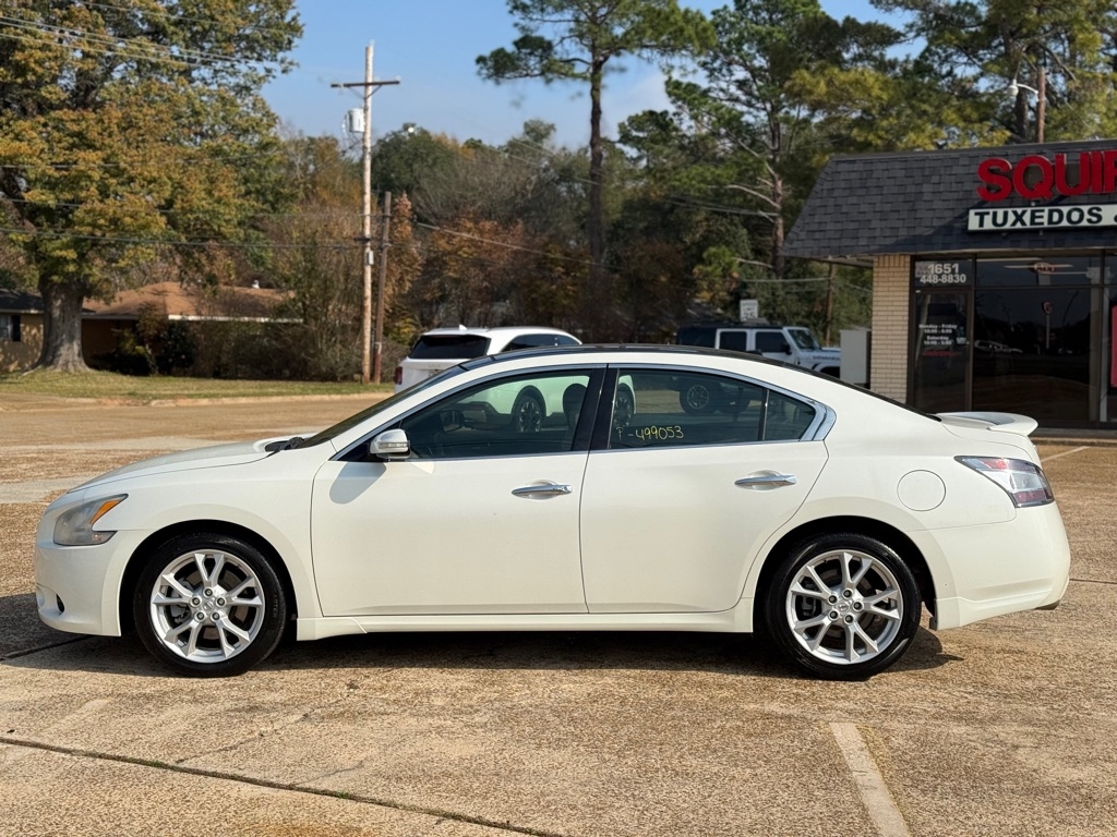 Nissan Maxima S 2014