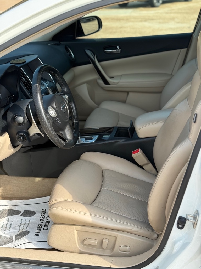 Nissan Maxima S 2014