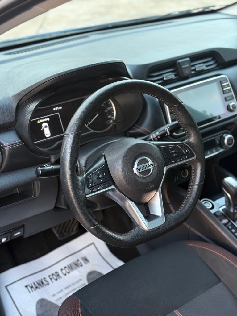 Nissan Versa SR 2021