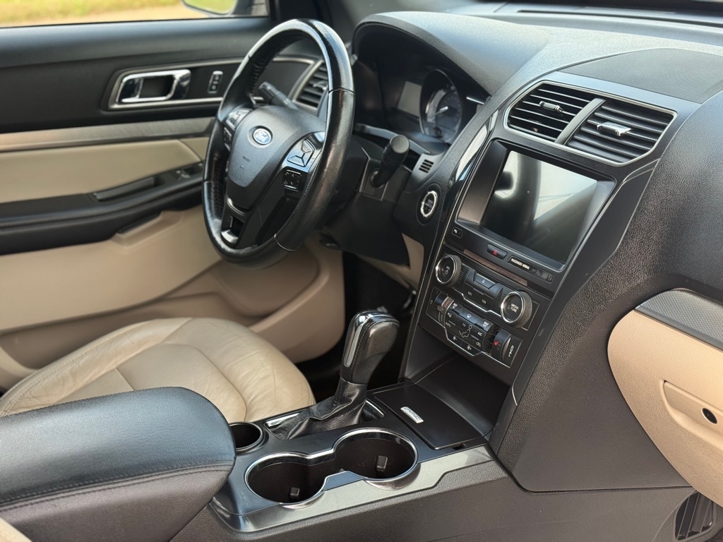 Ford Explorer XLT FWD 2018