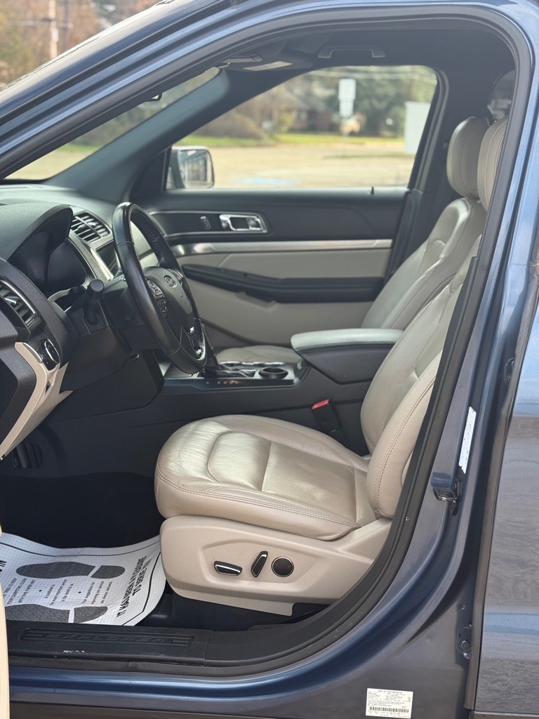 Ford Explorer XLT FWD 2018