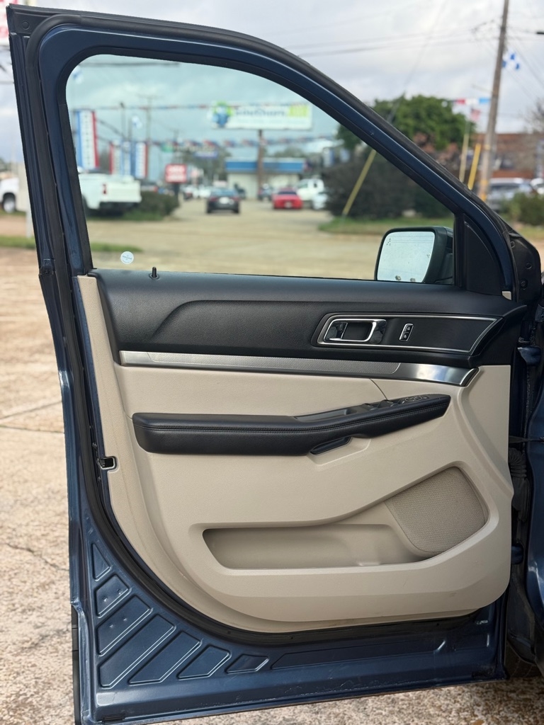 Ford Explorer XLT FWD 2018