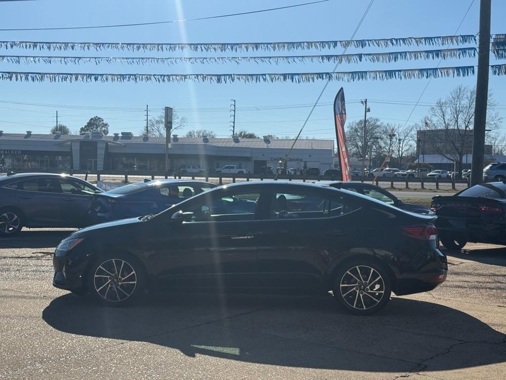 Hyundai Elantra Limited 2019