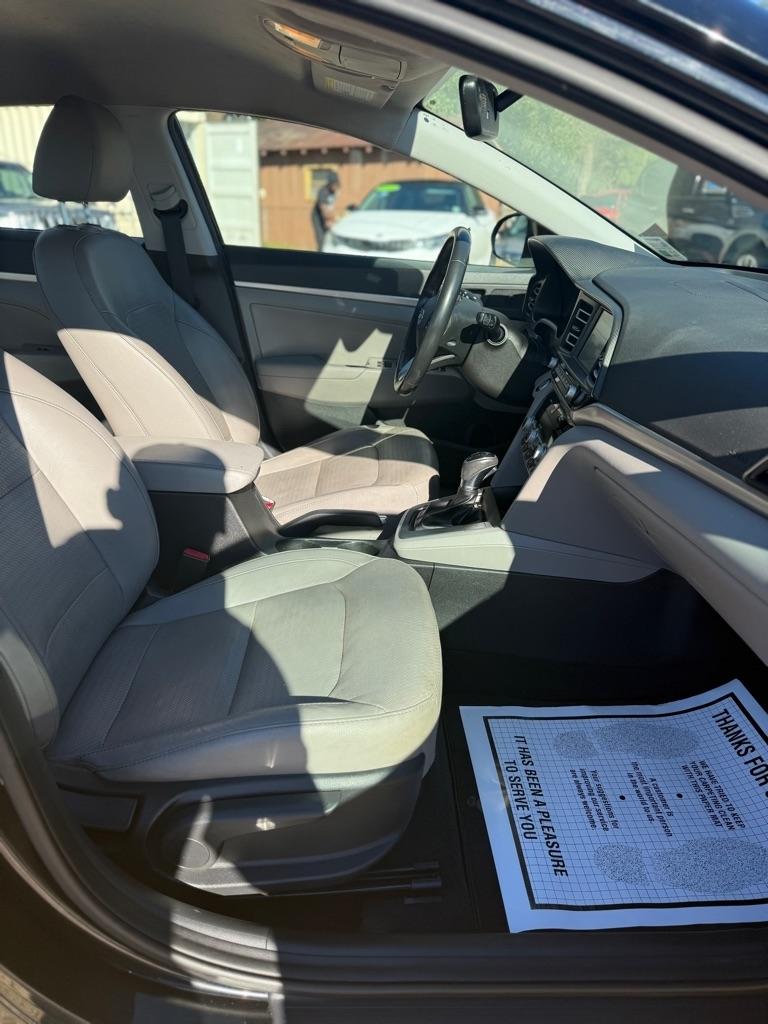 Hyundai Elantra Limited 2019