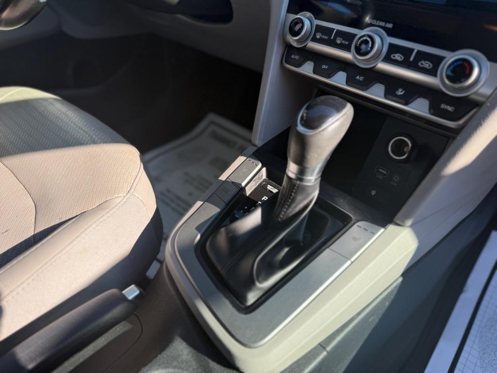 Hyundai Elantra Limited 2019