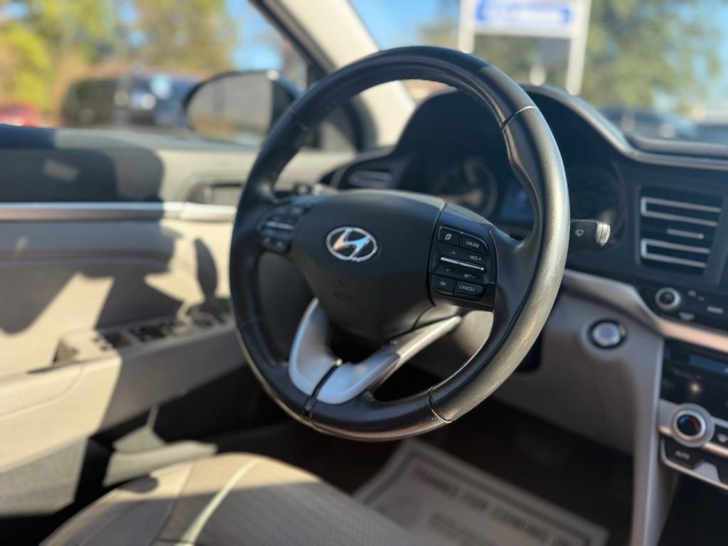 Hyundai Elantra Limited 2019