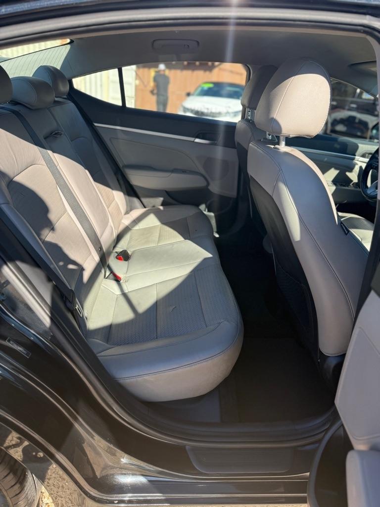 Hyundai Elantra Limited 2019