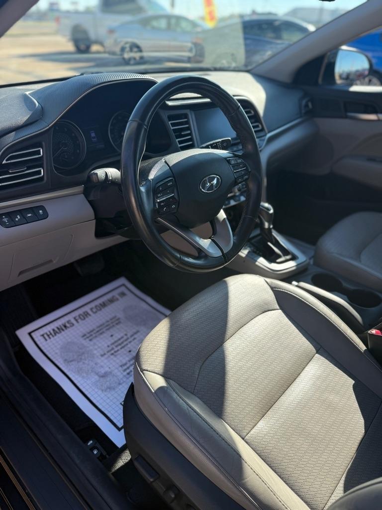 Hyundai Elantra Limited 2019
