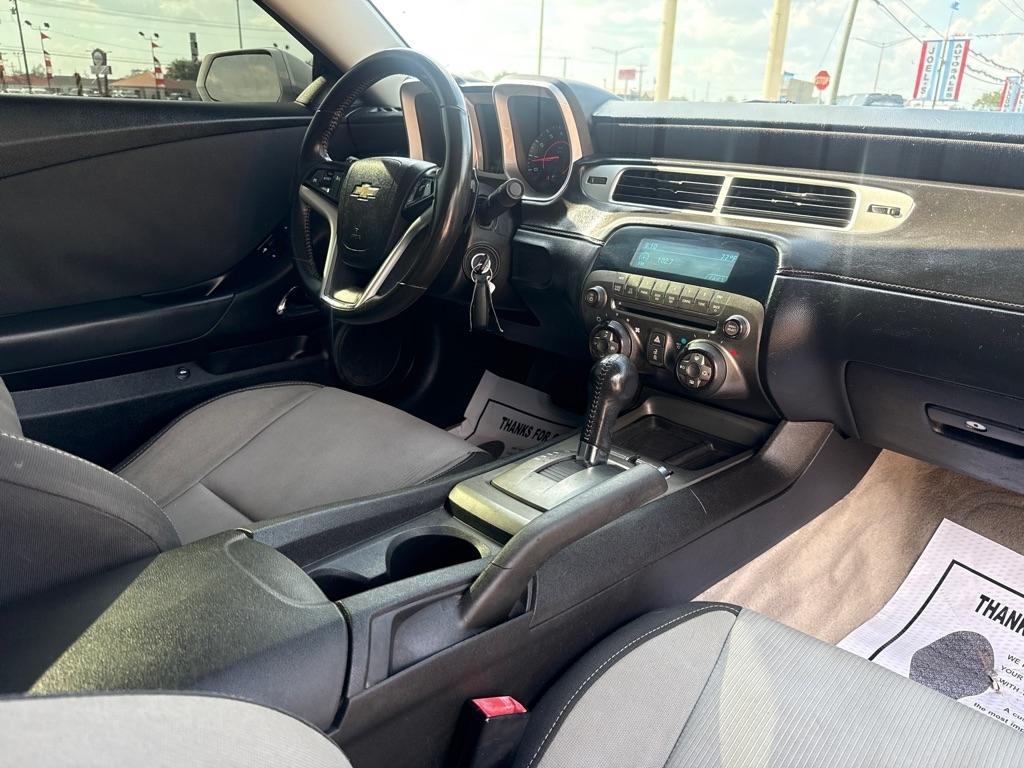 Chevrolet Camaro 2dr Cpe 1LT 2012