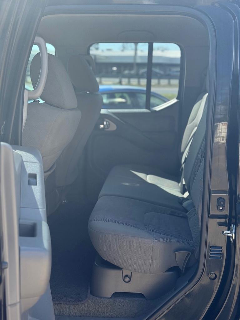 Nissan Frontier S Crew Cab 5AT 2WD 2018