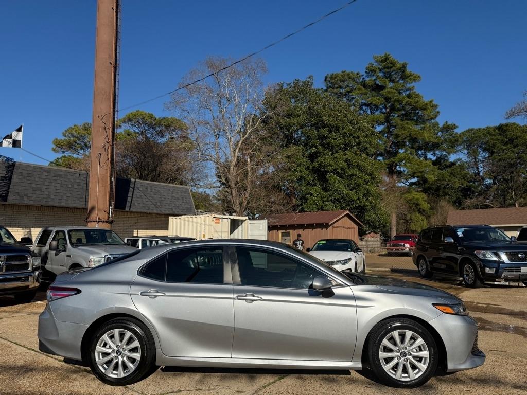 Toyota Camry L 2019