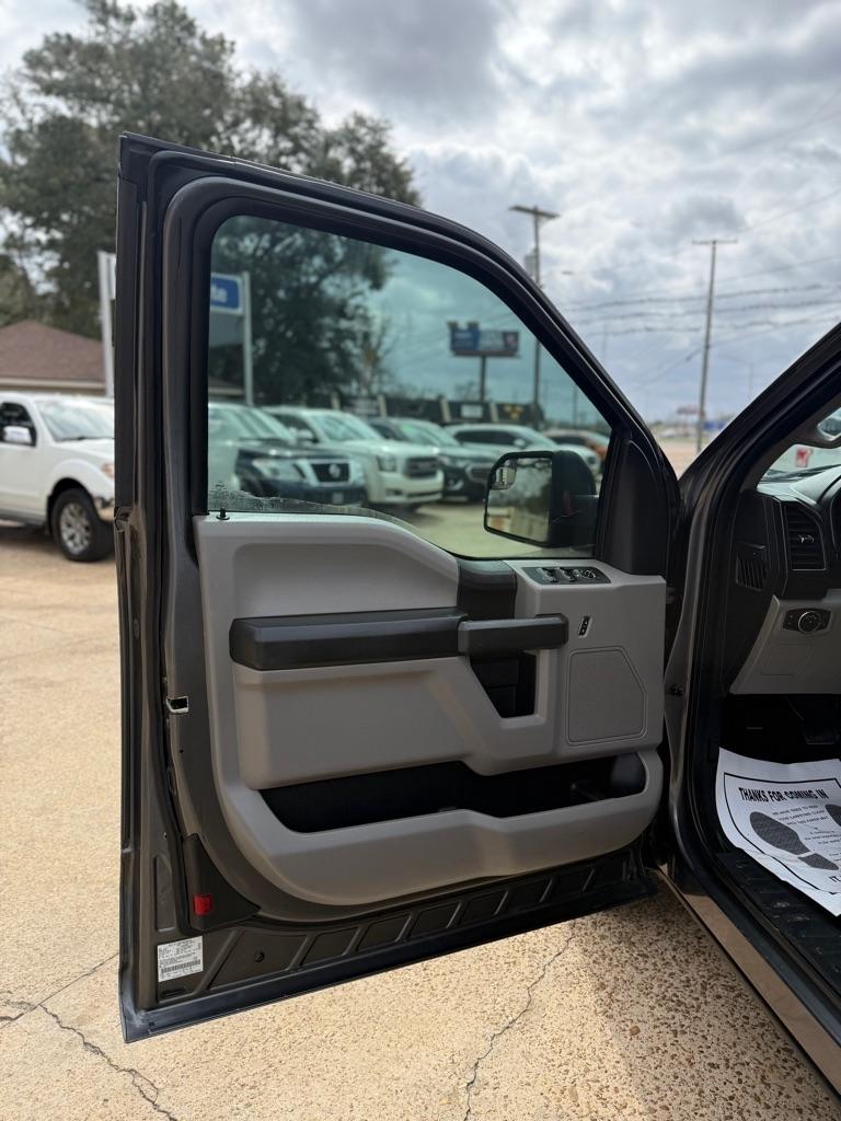 Ford F-150 XL SuperCab 8-ft. 2WD 2015