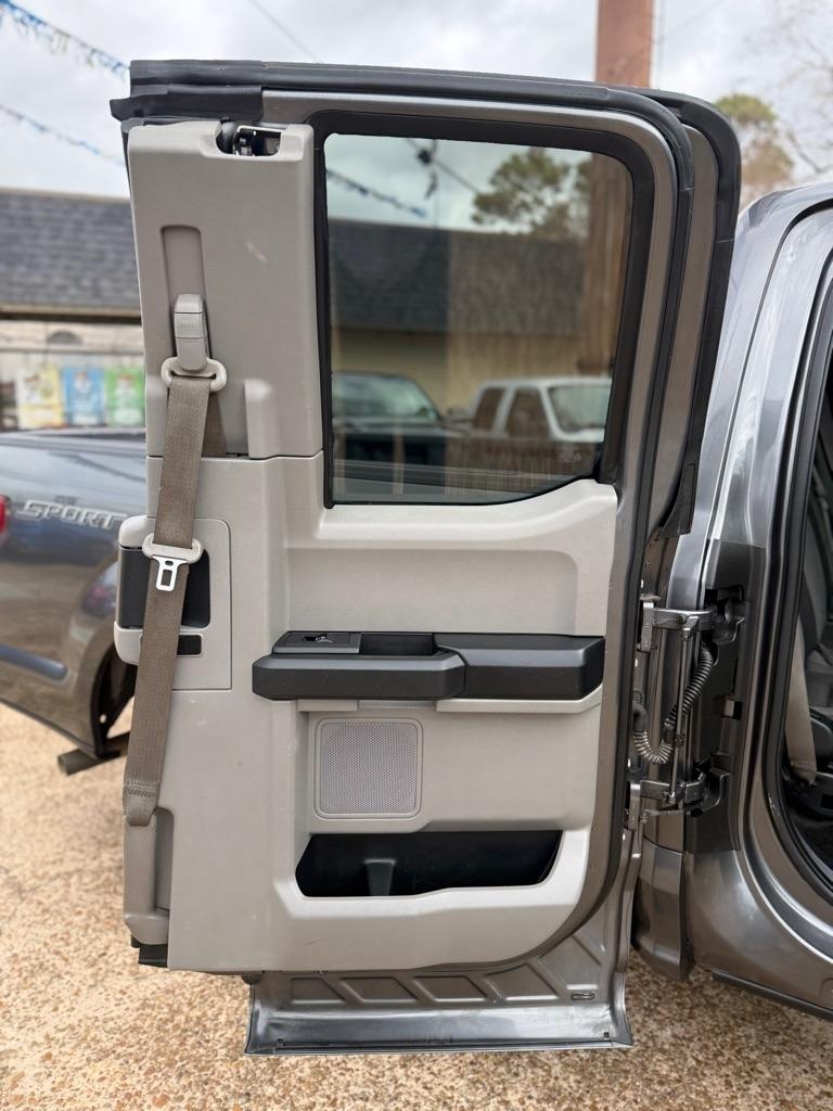 Ford F-150 XL SuperCab 8-ft. 2WD 2015