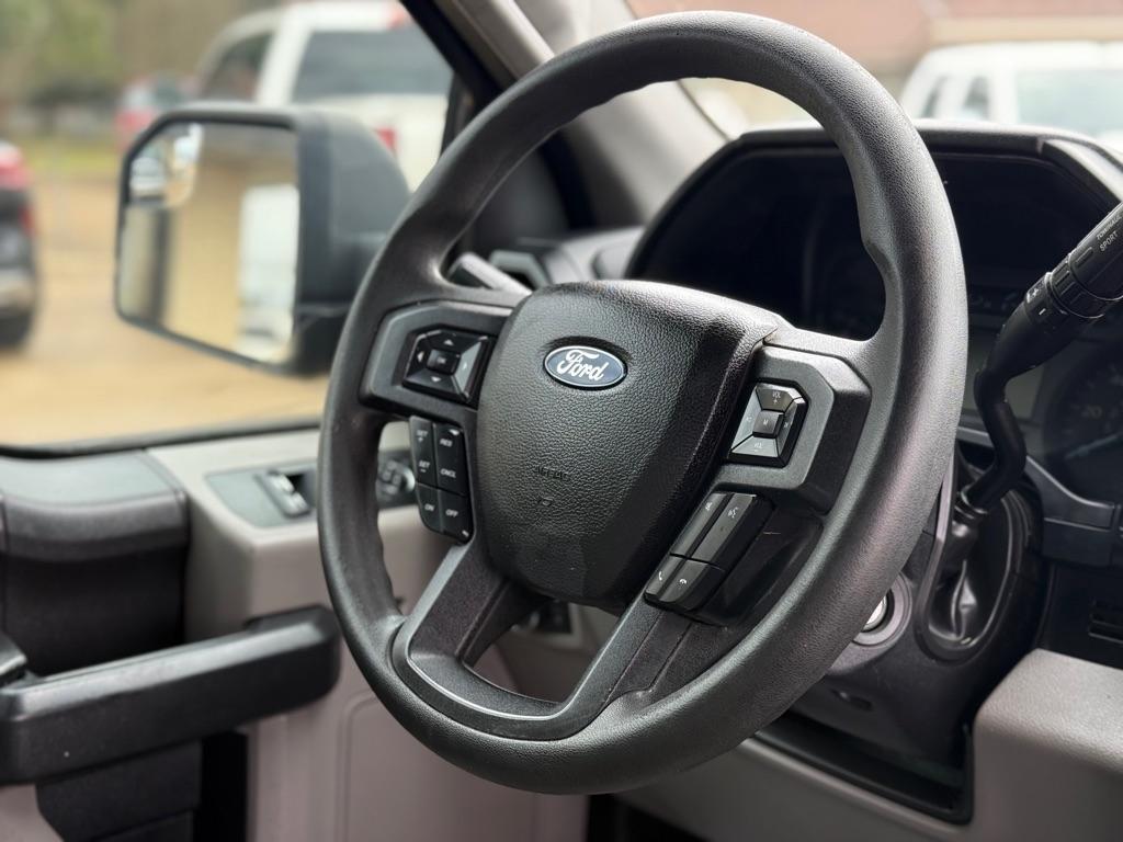 Ford F-150 XL SuperCab 8-ft. 2WD 2015