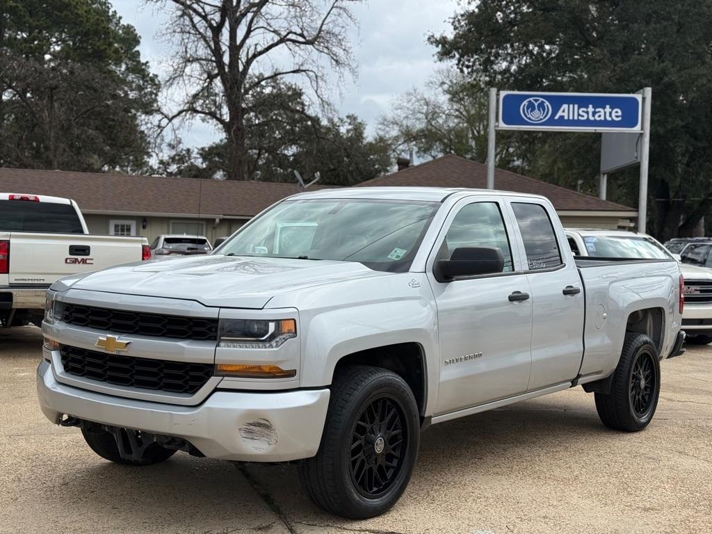Chevrolet Silverado 1500 2WD Double Cab 143.5" Custom 2017