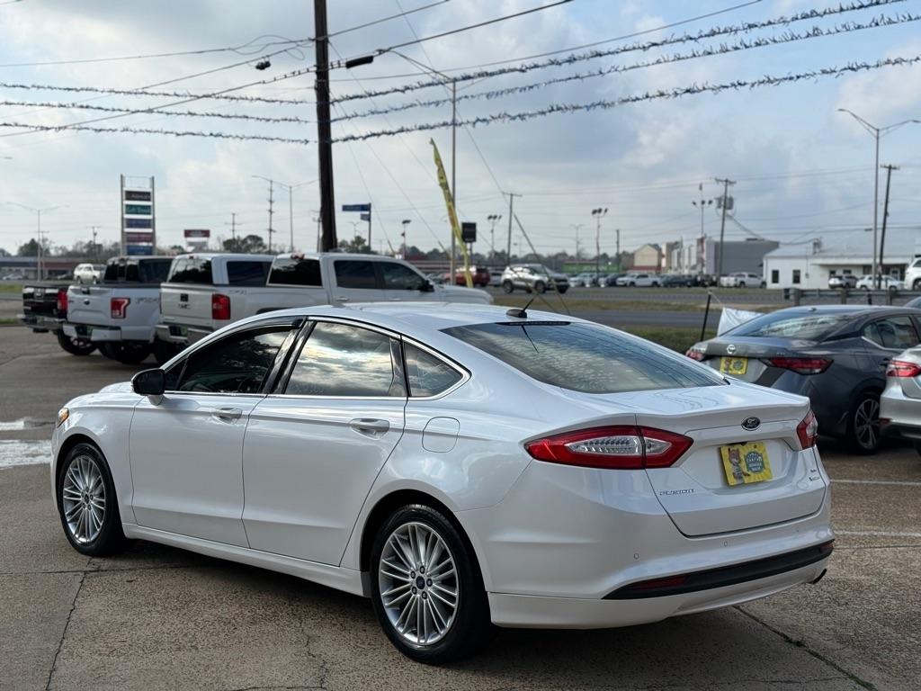 Ford Fusion SE 2016